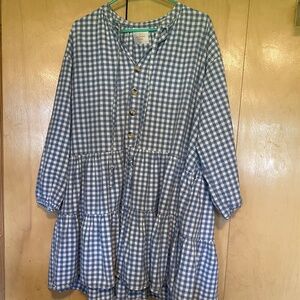 The Lullaby Club Avalon Gingham Linen Dress - M/L.,used in excellent condition.